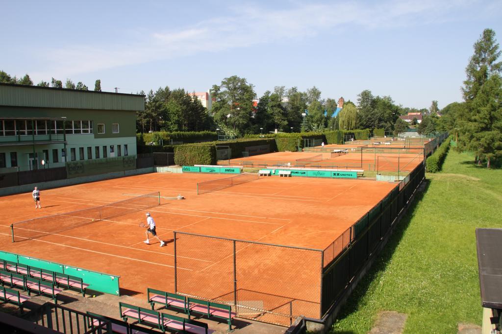 Penzion Tenis Klub Deza Valašské Meziříčí 外观 照片